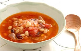 豚肉と豆のトマトスープ